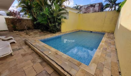 Casa à venda na Enseada - Guarujá/SP.