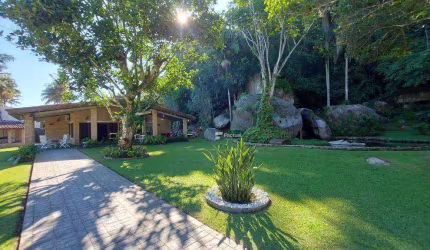 Casa com 3 dormitórios à venda, 260 m² por R$ 2.900.000,00 - Guaiuba - Guarujá/SP