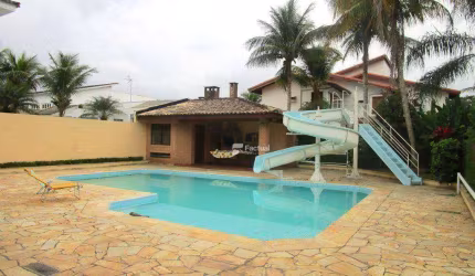 Casa com 4 dormitórios à venda, 305 m² por R$ 1.990.000,00 - Acapulco - Guarujá/SP