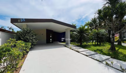Casa com 6 dormitórios à venda, 458 m² por R$ 4.900.000,00 - Acapulco - Guarujá/SP