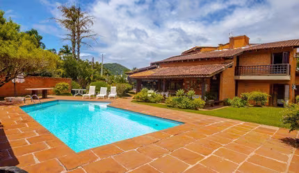 Casa com 6 dormitórios à venda, 600 m² por R$ 4.200.000,00 - Acapulco - Guarujá/SP