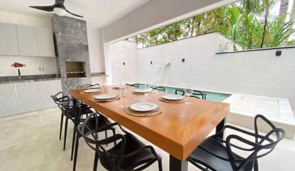 Casa a venda na Enseada – Guarujá/SP.