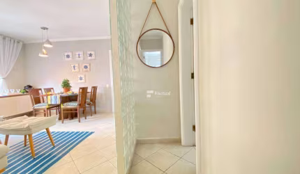 Apartamento a venda na Praia da Enseada a poucos minutos do mar!