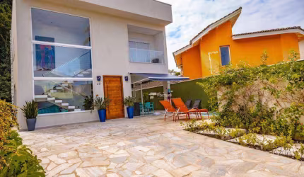 Casa com 4 dormitórios à venda, 300 m² por R$ 2.500.000,00 - Pernambuco II - Guarujá/SP