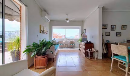Cobertura à venda na Enseada – Guarujá / SP.