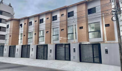 Casa com 3 dormitórios à venda, 163 m² por R$ 700.000,00 - Enseada - Guarujá/SP