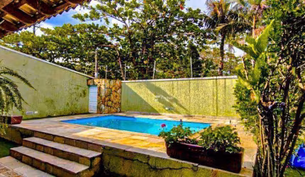 Casa com 3 dormitórios à venda, 253 m² por R$ 850.000,00 - Praia de Pernambuco - Guarujá/SP