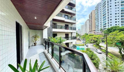 Apartamento à venda, localizado na Praia das Pitangueiras - Guarujá / SP.