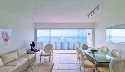 Apartamento à Venda na Praia das Pitangueiras - Guarujá / SP
