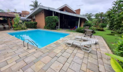 Casa à venda no Condomínio Granville na Praia da Enseada - Guarujá / SP.