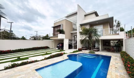 Casa à venda na Praia do Tombo - Guarujá/SP.