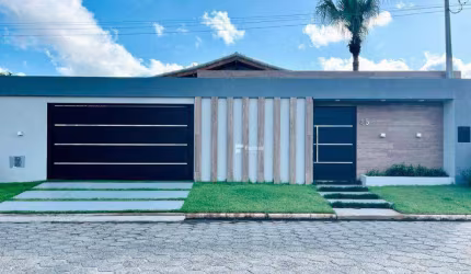 Casa com 3 dormitórios à venda, 260 m² por R$ 2.000.000,00 - Acapulco - Guarujá/SP
