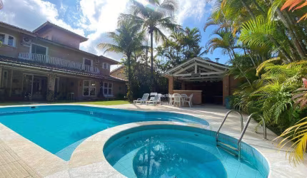 Casa à venda no Condomínio Granville - Guarujá/SP.