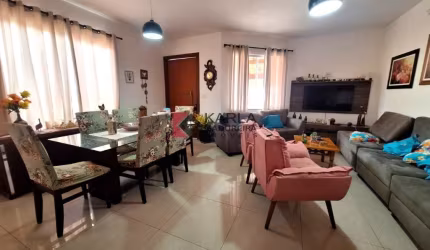 CASA 03 QUARTOS COM SUITE - LUNDCEA! 720 MIL!