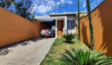 EXCELENTE CASA NO PORTAL DO SOL