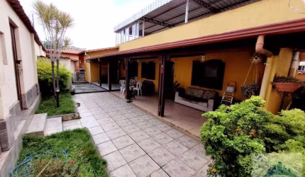 Casa para Venda em Belo Horizonte, Coqueiros, 6 dormitórios, 2 suítes, 4 banheiros, 4 vagas