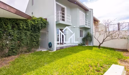 Sobrado em condomínio com 2 suítes, 220m²,  no Pilarzinho