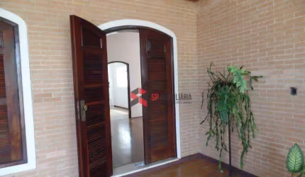 Casa com 3 dormitórios para alugar, 250 m² por R$ 3.500,00/mês - Cacapava - Caçapava/SP