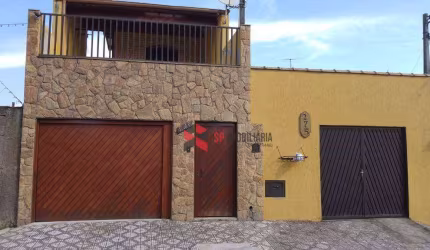 Sobrado com 3 dormitórios à venda, 220 m² por R$ 550.000,00 - Vila Galvão - Caçapava/SP