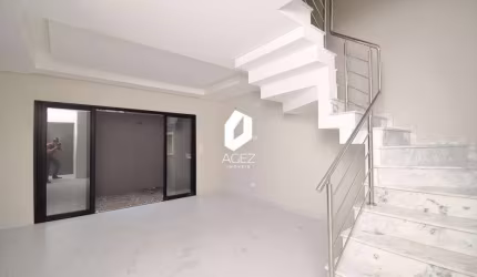 Sobrado Tríplex com 03 quartos, 01 suíte e 01 Demi-suíte, à venda no Boqueirão