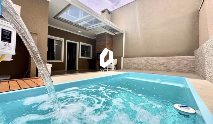 Casa com 03 quartos, 01 suíte e área gourmet com piscina!