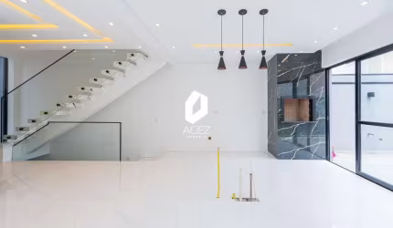 TRIPLEX COM 4 QUARTOS E GARAGEM SUBTERRÂNEA COM 4 VAGAS
