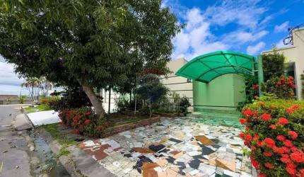Vendo Casa com 4 quartos no Condomínio Altos de Flores, Bairro Flores, Manaus