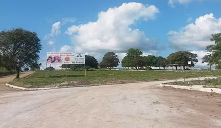Lotes/Terreno em Campo Formoso com 160m²