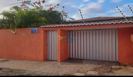 Casa Padrão / Casa em Natal / Casa em Rua pública  / Casa em Natal no Bairro Lagoa Nova