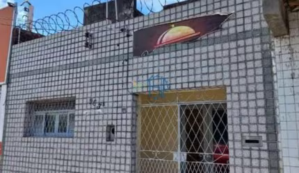 Casa Padrão / Casa Padrão em Natal / Casa em Rua Pública / Casa no Bairro Alecrim