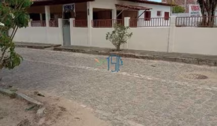 Casa Padrão / Casa em rua Pública / Casa padrão em Parnamirim / Casa em rua pública em Emaús