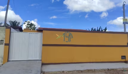 Casa Padrão / Casa em Ceará-Mirim/ Casa padrão em rua pública em Ceará-Mirim