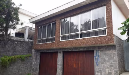 Casa 270m2 à Venda em Alto de Pinheiros  -  São Paulo