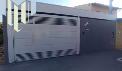 Casa à venda em Marília-SP, Jardim Nacional: 2 quartos, sala, banheiro, 2 vagas de garagem, 55m² de área. Aproveite!