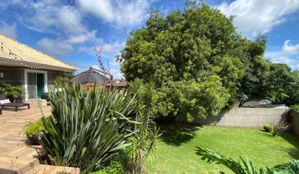 Casa térrea com jardim no Aristocrata