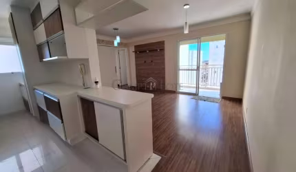 Apartamento com 3 quartos para alugar na Avenida Nélsia Vannucci, 105, Loteamento Chácara Prado, Campinas, 76 m2 por R$ 3.200