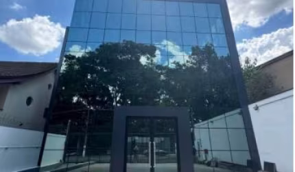 Prédio COMERCIAL , pé direito alto