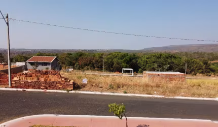 Lote à Venda no Jardim dos Ipês – Localização Privilegiada em Caldas Novas!