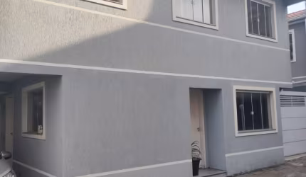 Sobrado 100m² 3 quartos, 1 suíte, no Uberaba R$479.000,00