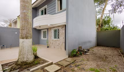 Sobrado 80m2, 3 dormitórios, 1 banheiro, 2 vagas, bairro Roseira, São José dos Pinhais-PR