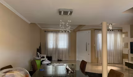 Sobrado 215m2 4 quartos, Cajurú, Aluguel R$4.000,00  + taxas