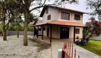 Casa em excelente localização no bairro Rio Vermelho!