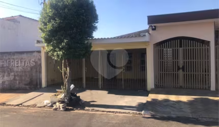 Casa térrea na Vila Brasilia