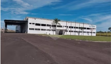 Galpão Comercial  .