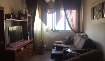 Apartamento no Condomínio Rosa de Prata .