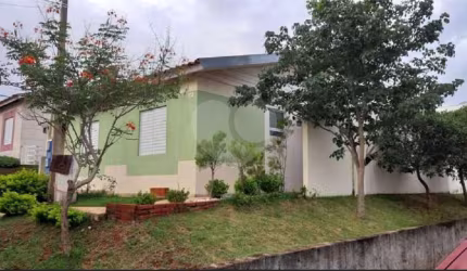 Casa Térrea no Condomínio Moradas II.