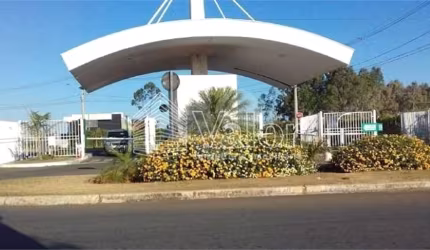 Casa em condomínio com 3 dormitórios