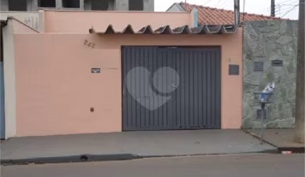 Casa a 03 quadras da UFSCar
