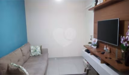 Apartamento no Condomínio Spazio Mont Azul.