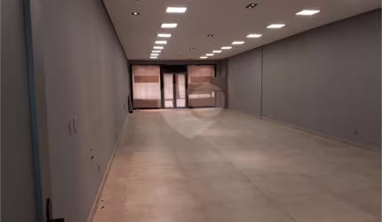 Salão comercial na região central da cidade